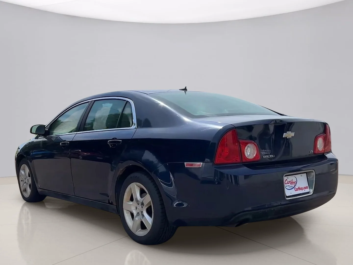 Used 2009 Blue Chevrolet LS image 3