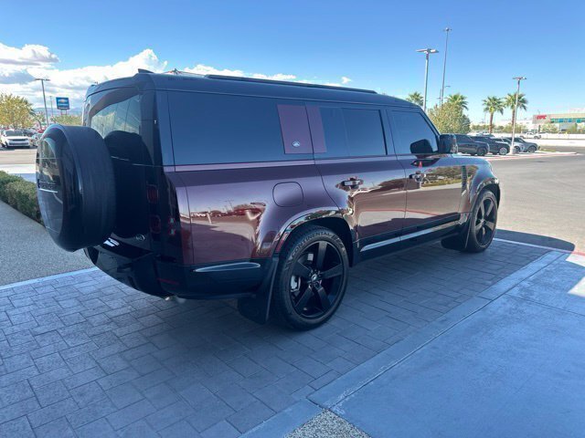 Used 2023  Land Rover X-Dynamic SE image 5