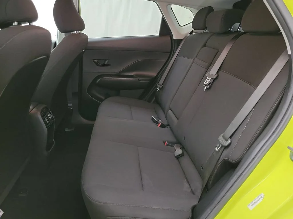 2025 Hyundai Kona SEL - Photo 11
