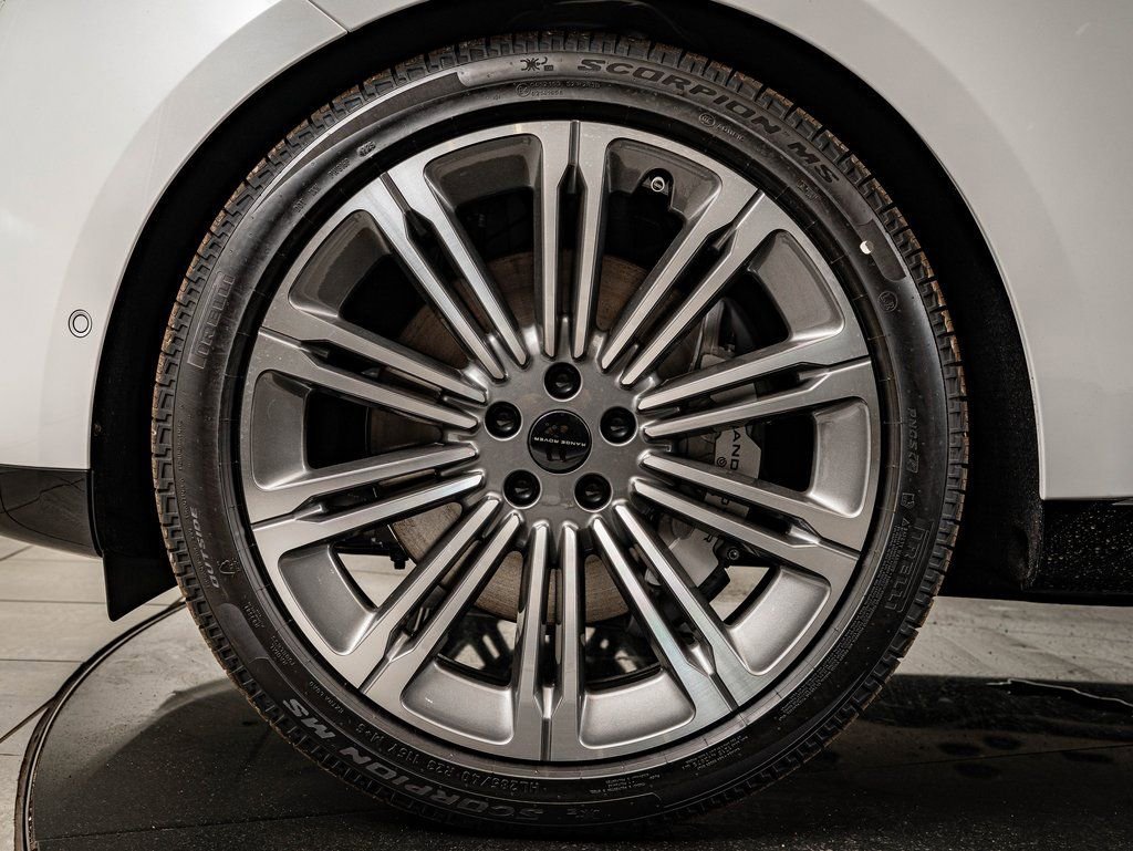 2026 Land Rover Range Rover SE - Photo 13