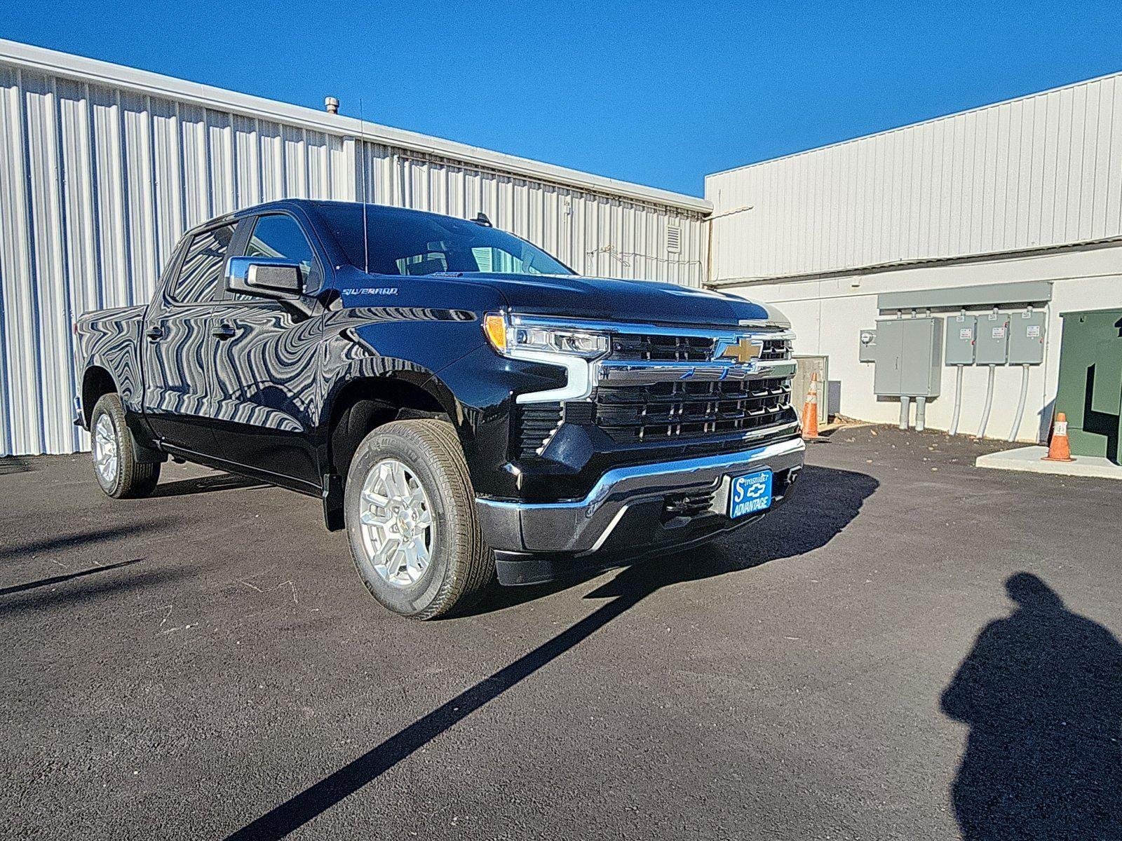 New 2026 Black Chevrolet LT image 7