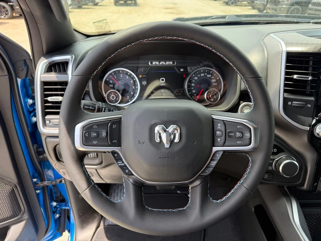 New 2026 Hydro Blue Pearl-Coat Exterior Paint RAM Big Horn/Lone Star image 17