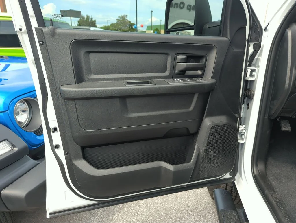New 2026 Bright White Clearcoat RAM Tradesman image 18