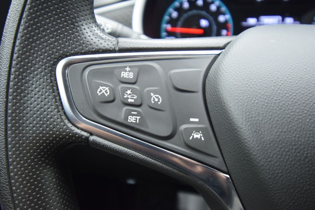 Used 2024 Summit White Chevrolet LT image 33