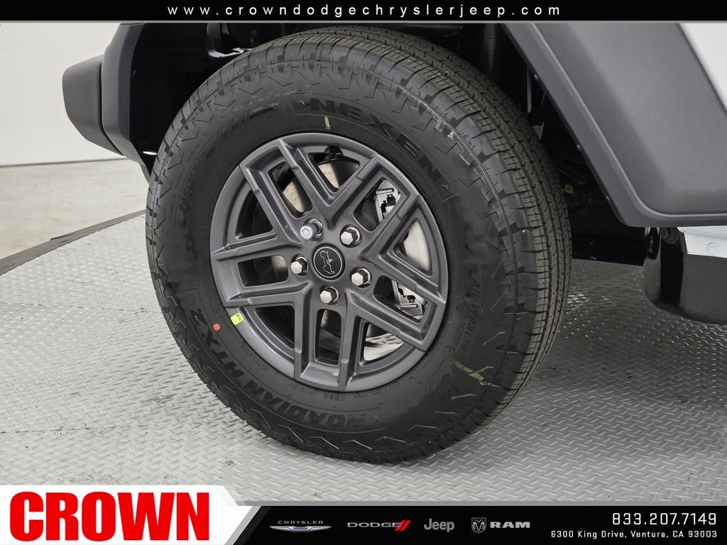 New 2026 Bright White Clear-Coat Exterior Paint Jeep Sport image 9