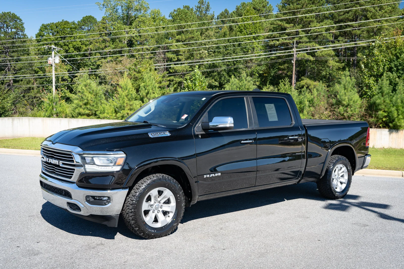 Used 2022 Black Ram Laramie image 3
