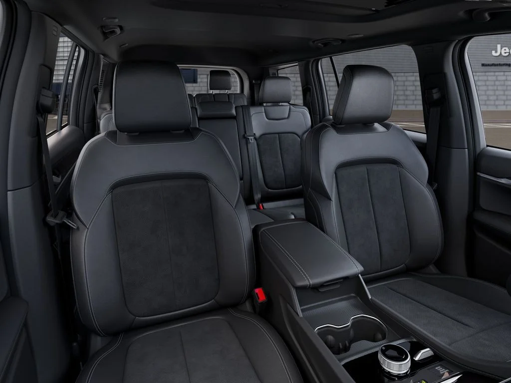 New 2026 Silver Zynith Exterior Paint Jeep Laredo image 16