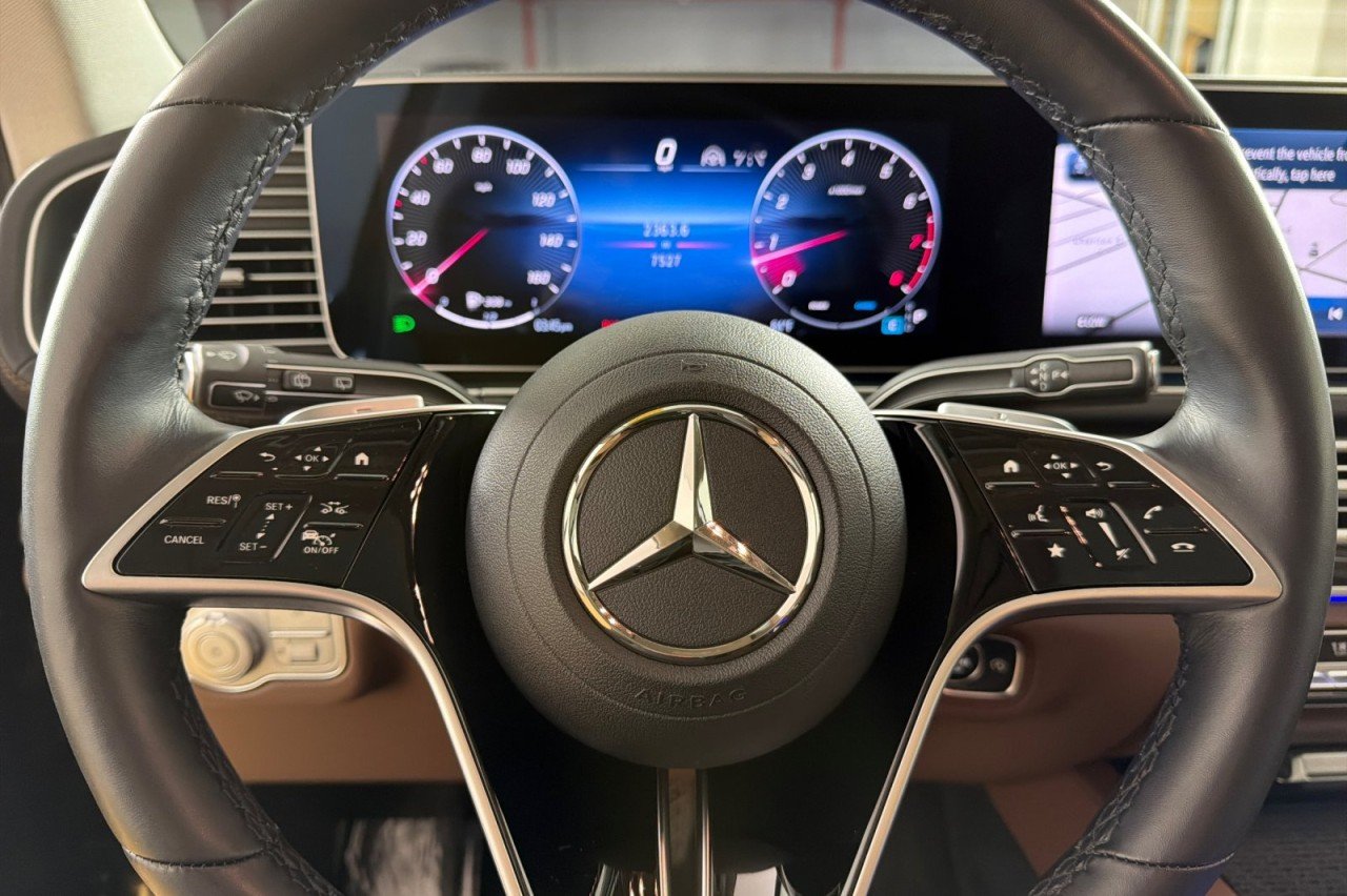Used 2026 OBSIDIAN BLACK METAL Mercedes-Benz GLS 450 image 22