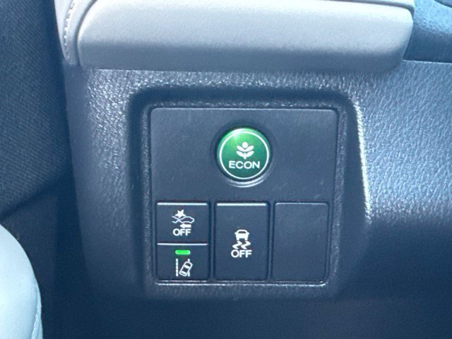 Used 2022 Silver Honda EX image 17