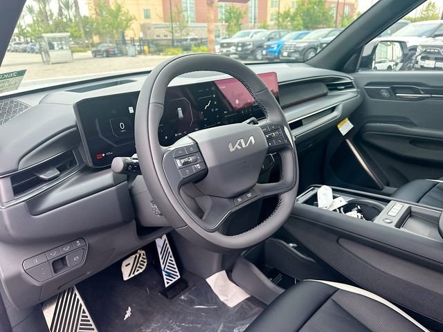 New 2026 Glacial White Pearl / Black Ro Kia GT-Line AWD image 9