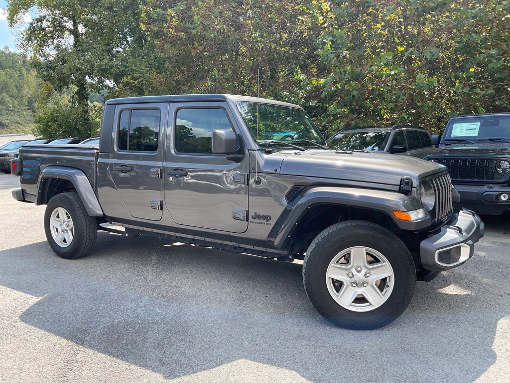 2022 Jeep Gladiator Sport S