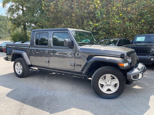 2022 Jeep Gladiator Sport