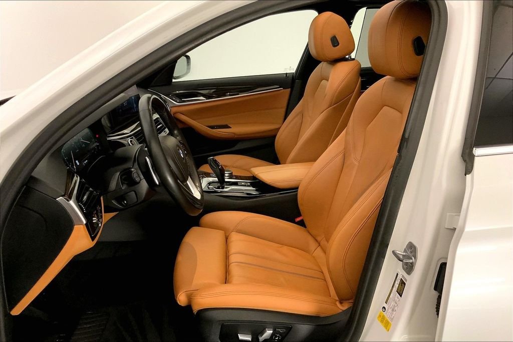 Used 2019 Mineral White Metallic BMW  image 13