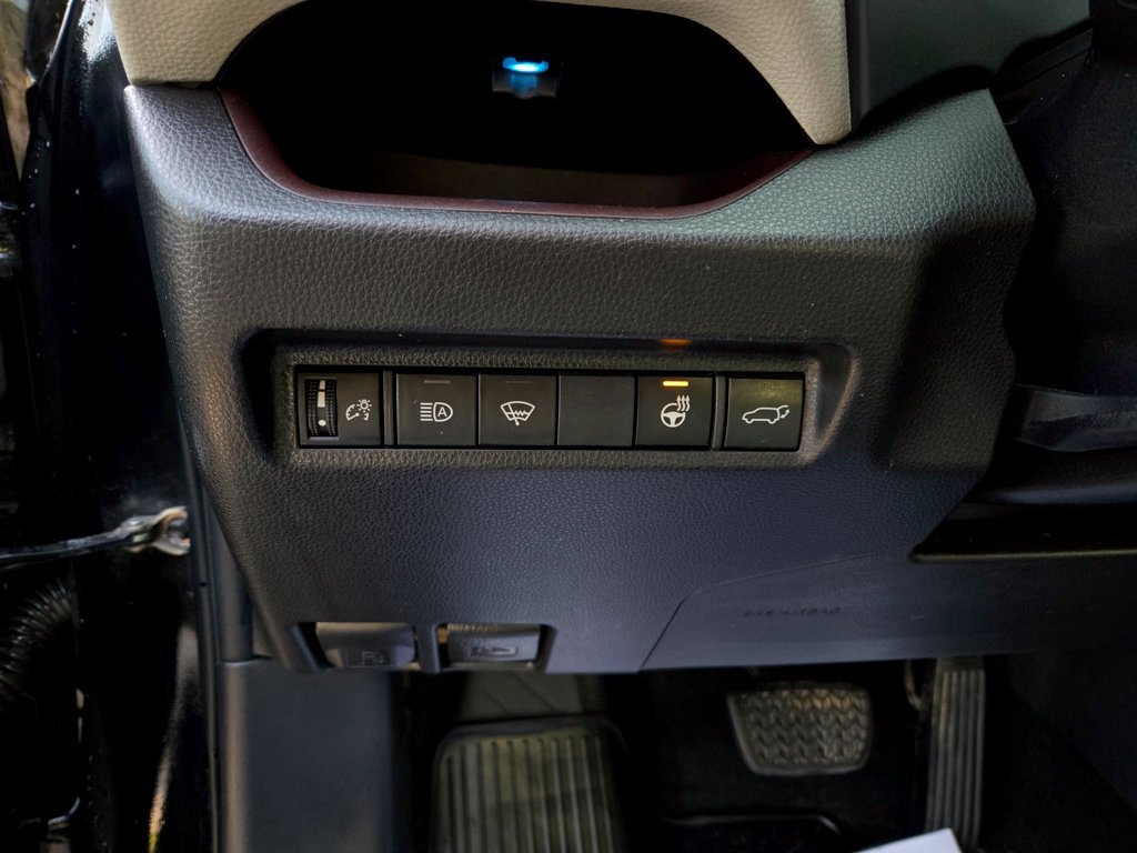 Used 2019 Black Toyota Limited image 14