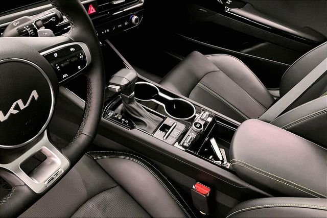 2026 Kia K5 GT - Photo 17
