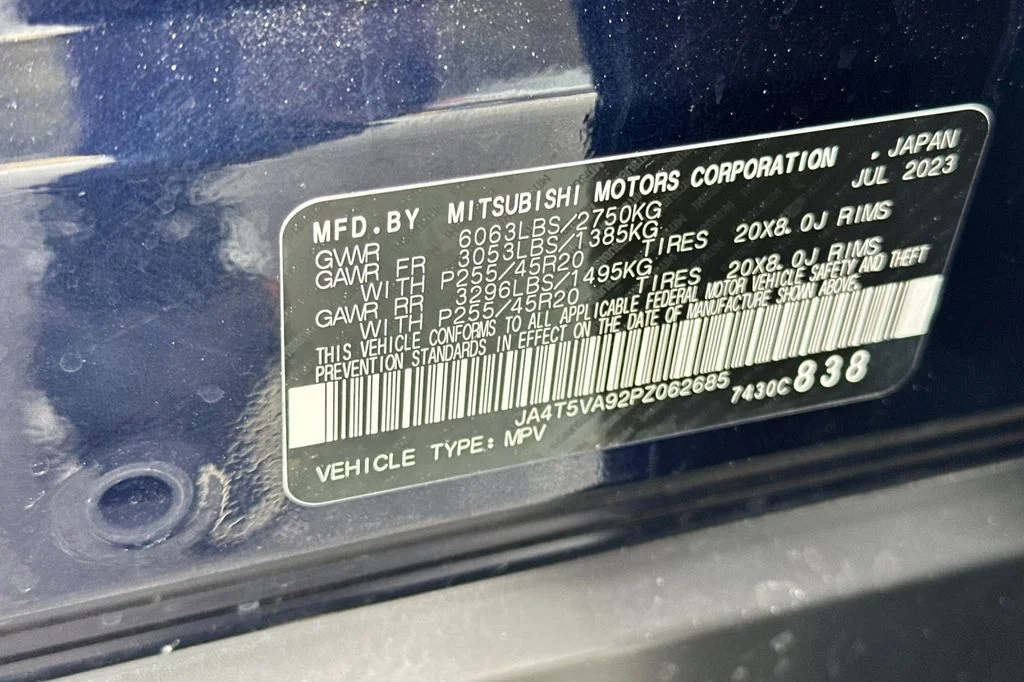 Used 2023  Mitsubishi SEL image 29