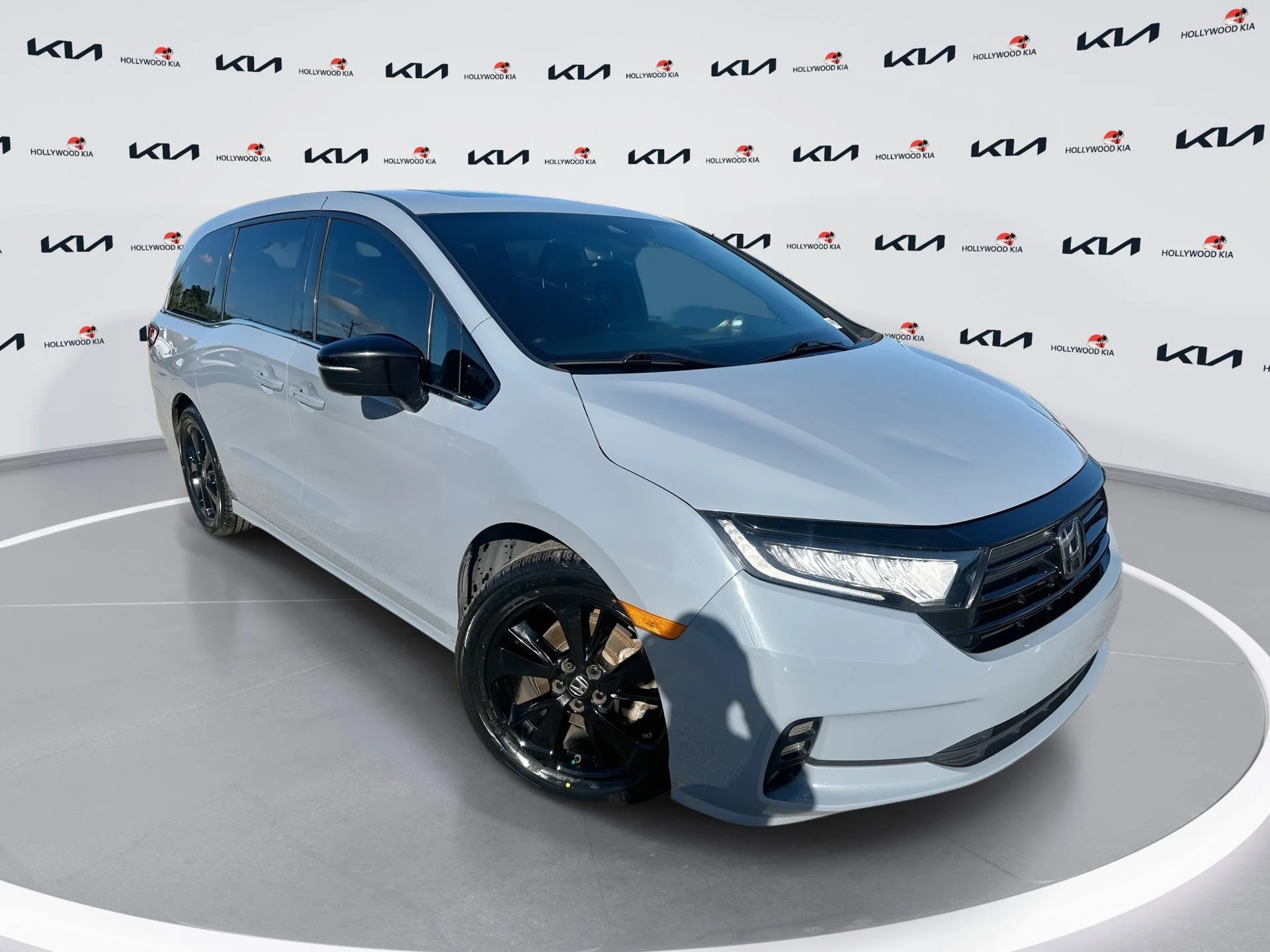 2023 Honda Odyssey SPORT's photo