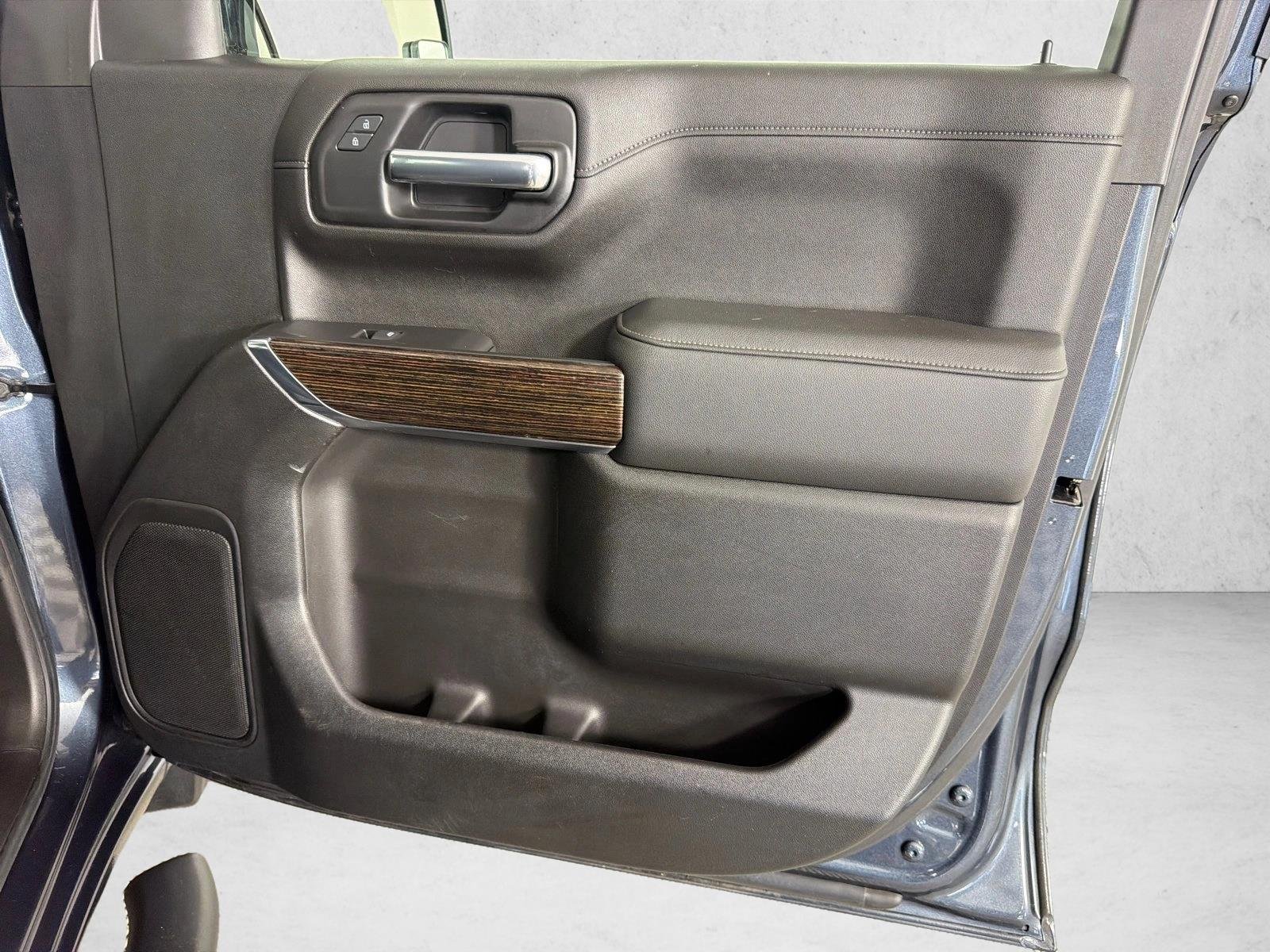 Used 2021 Dark Sky Metallic GMC SLE image 14