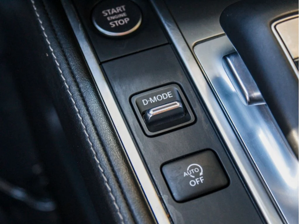 Used 2024 Mineral Black INFINITI SENSORY image 23