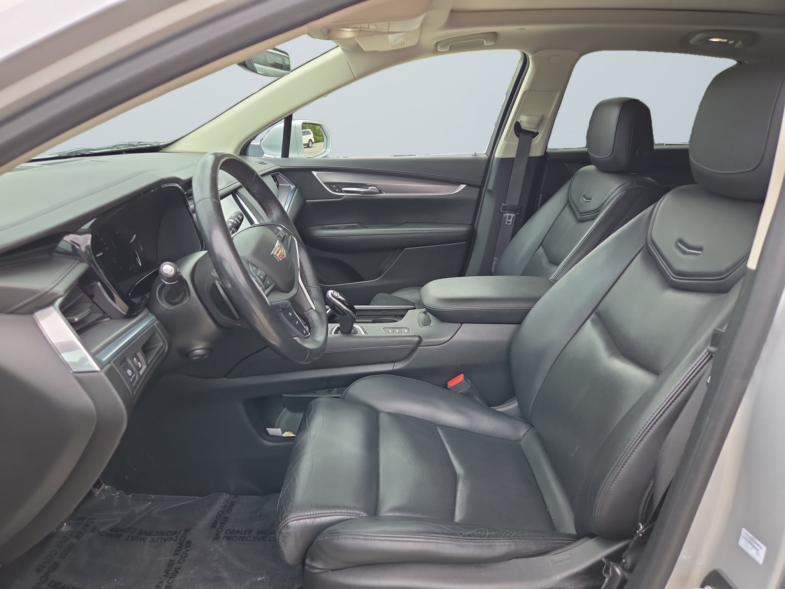 Used 2017 Radiant Silver Metallic Cadillac Premium Luxury AWD image 9