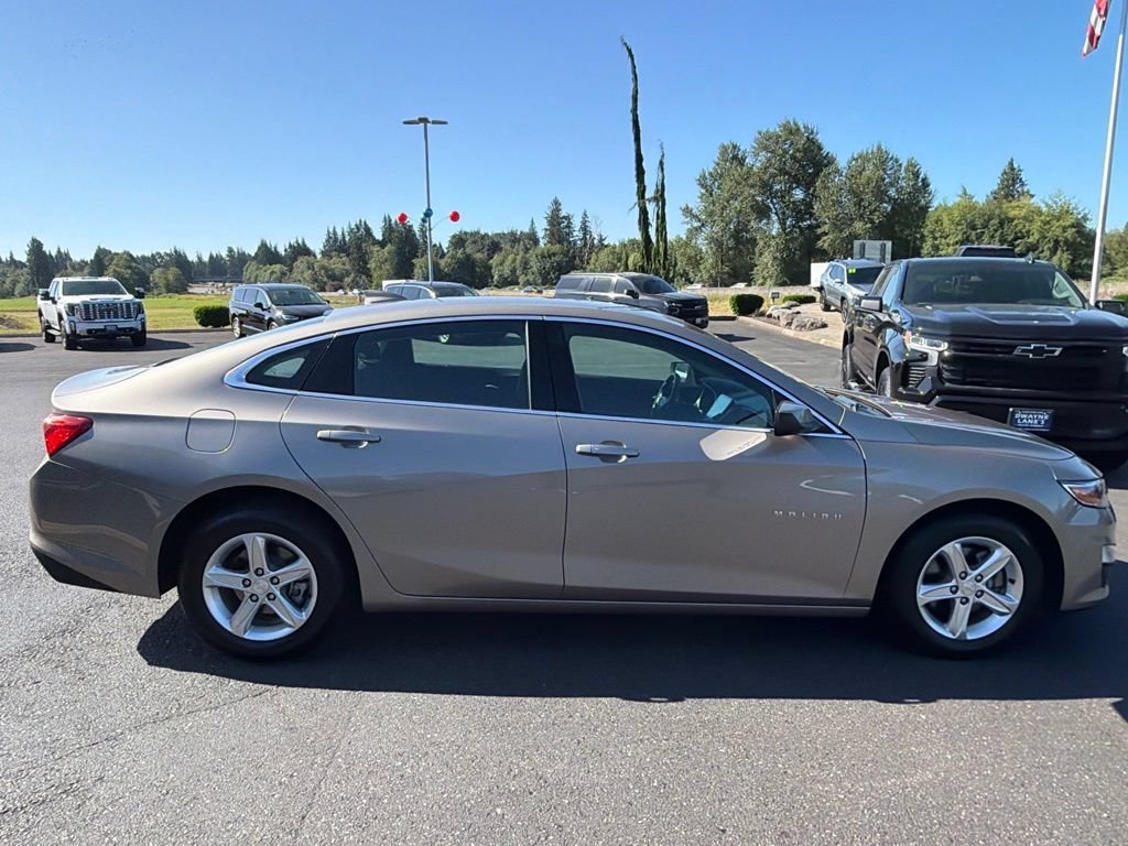 Used 2024 Mineral Gray Metallic Chevrolet 1LT image 7