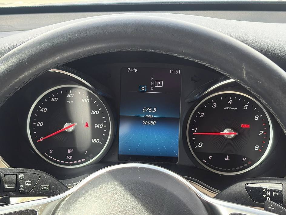 Used 2022 Lunar Blue Metallic Mercedes-Benz GLC 300 image 31