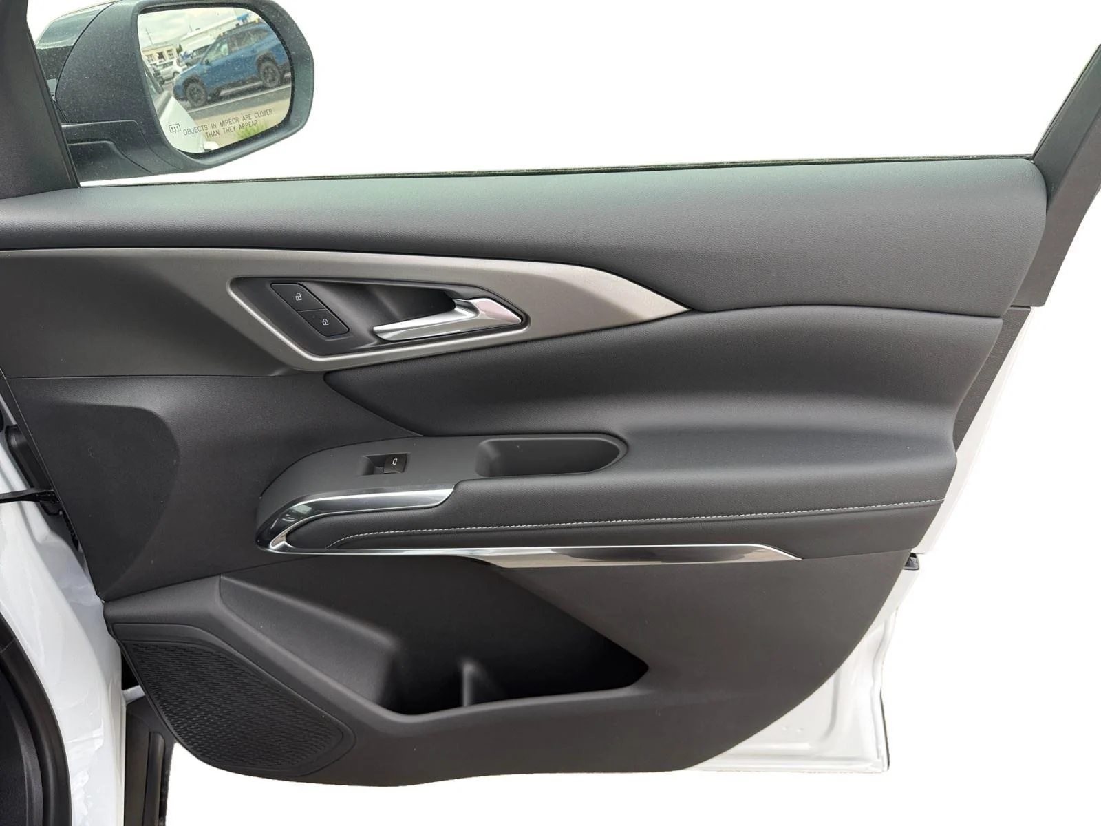 New 2026 Summit White Chevrolet LT image 15