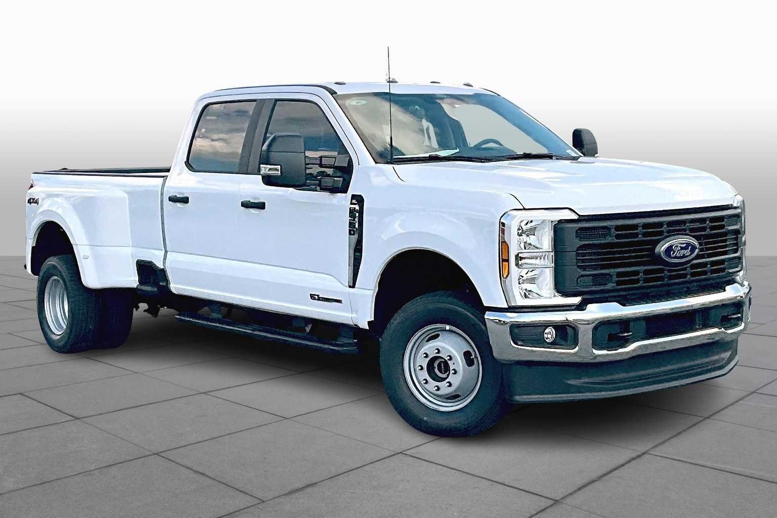 New 2026 Oxford White Ford XL image 2