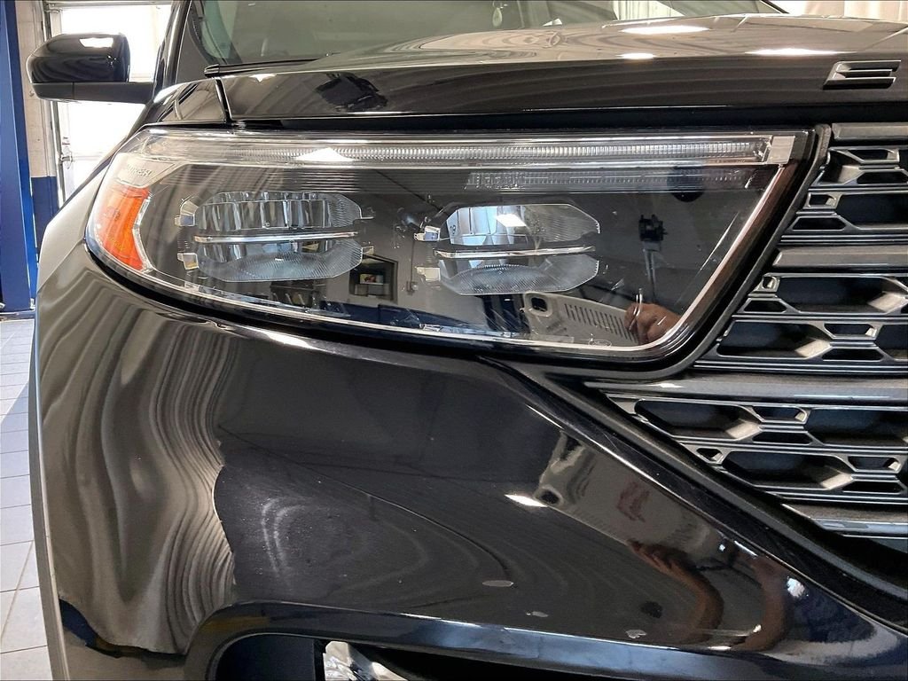 Used 2023 Black Ford XLT image 34