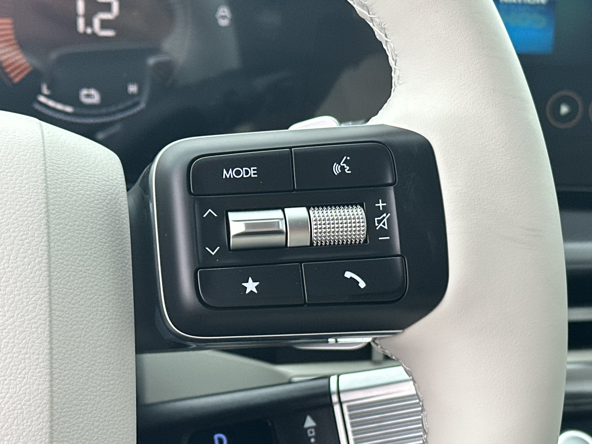 New 2026 Ecotronic Gray Hyundai SEL image 18
