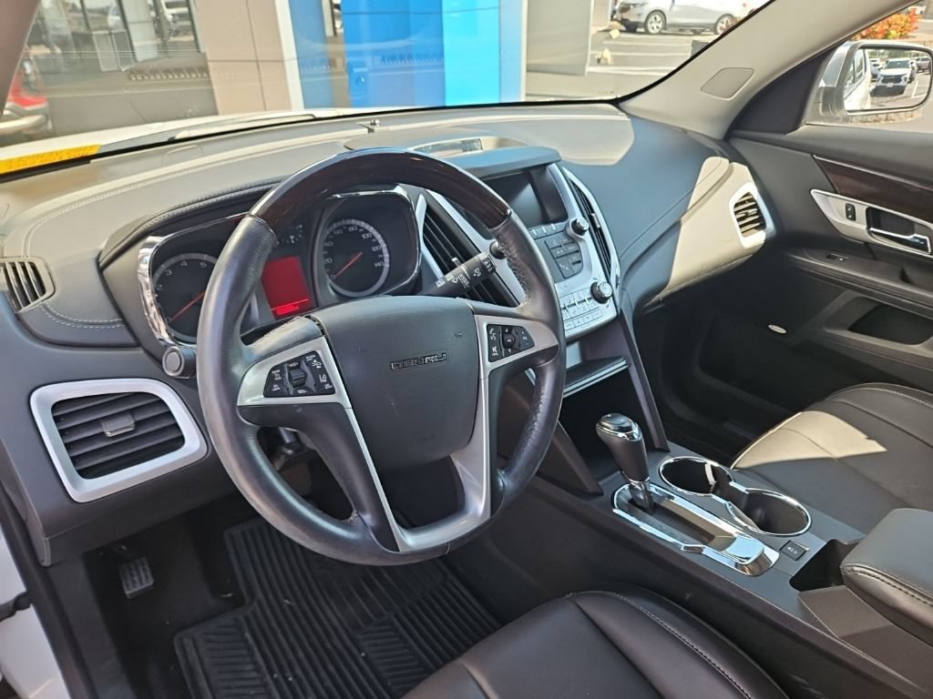 Used 2016 WHITE FROST TRICOAT GMC Denali image 14