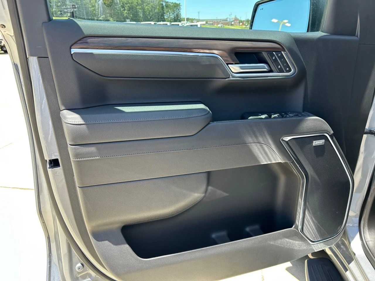 New 2026 Sterling Metallic GMC SLT image 10