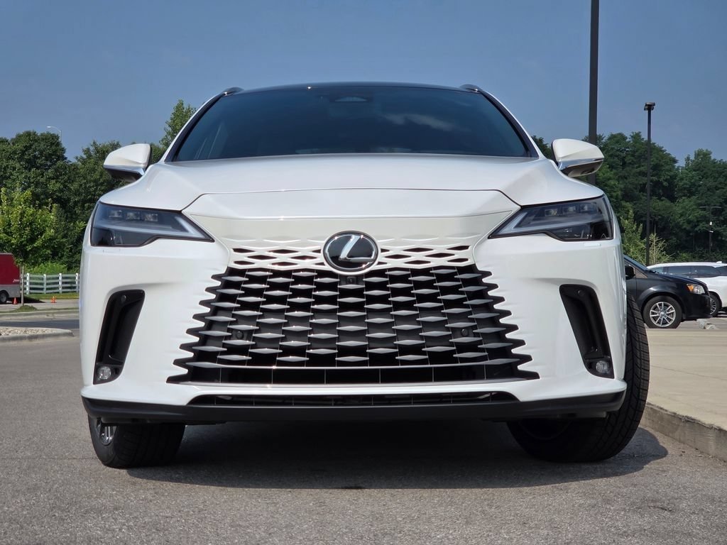 New 2026 Eminent White Pearl Lexus LUXURY image 3