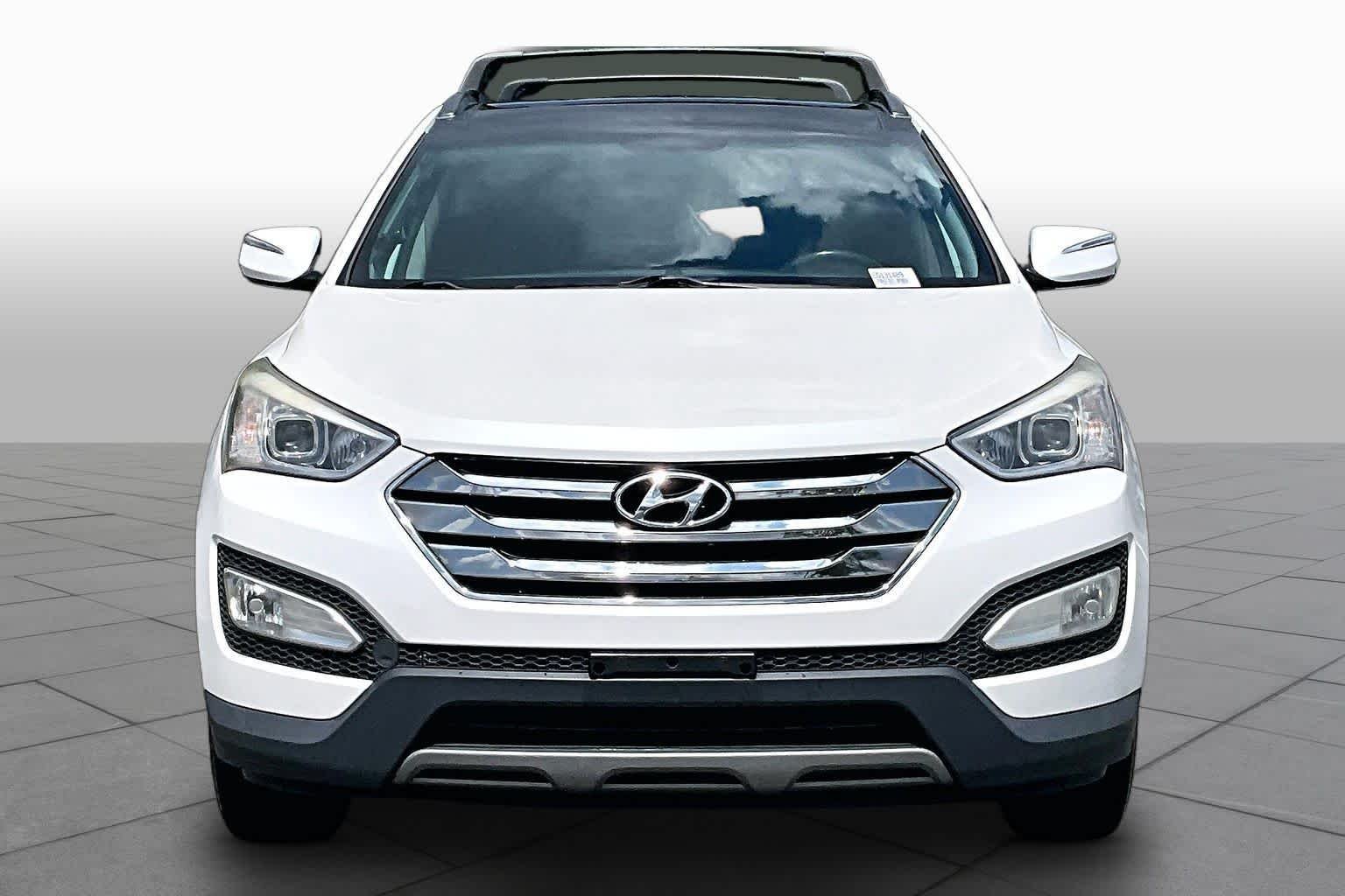 Used 2014 Frost White Pearl Hyundai  image 3
