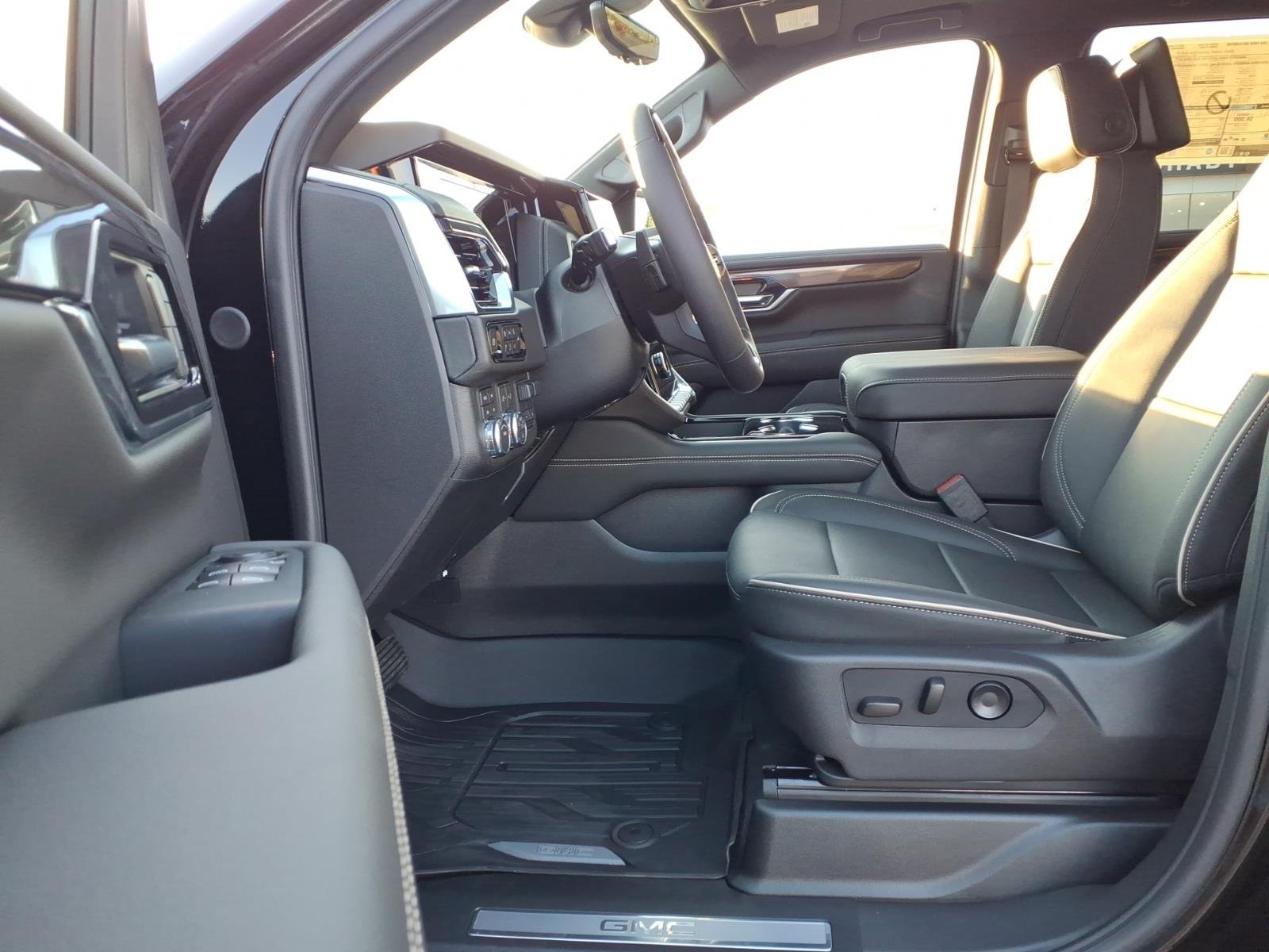 New 2026 Onyx Black GMC Elevation image 19