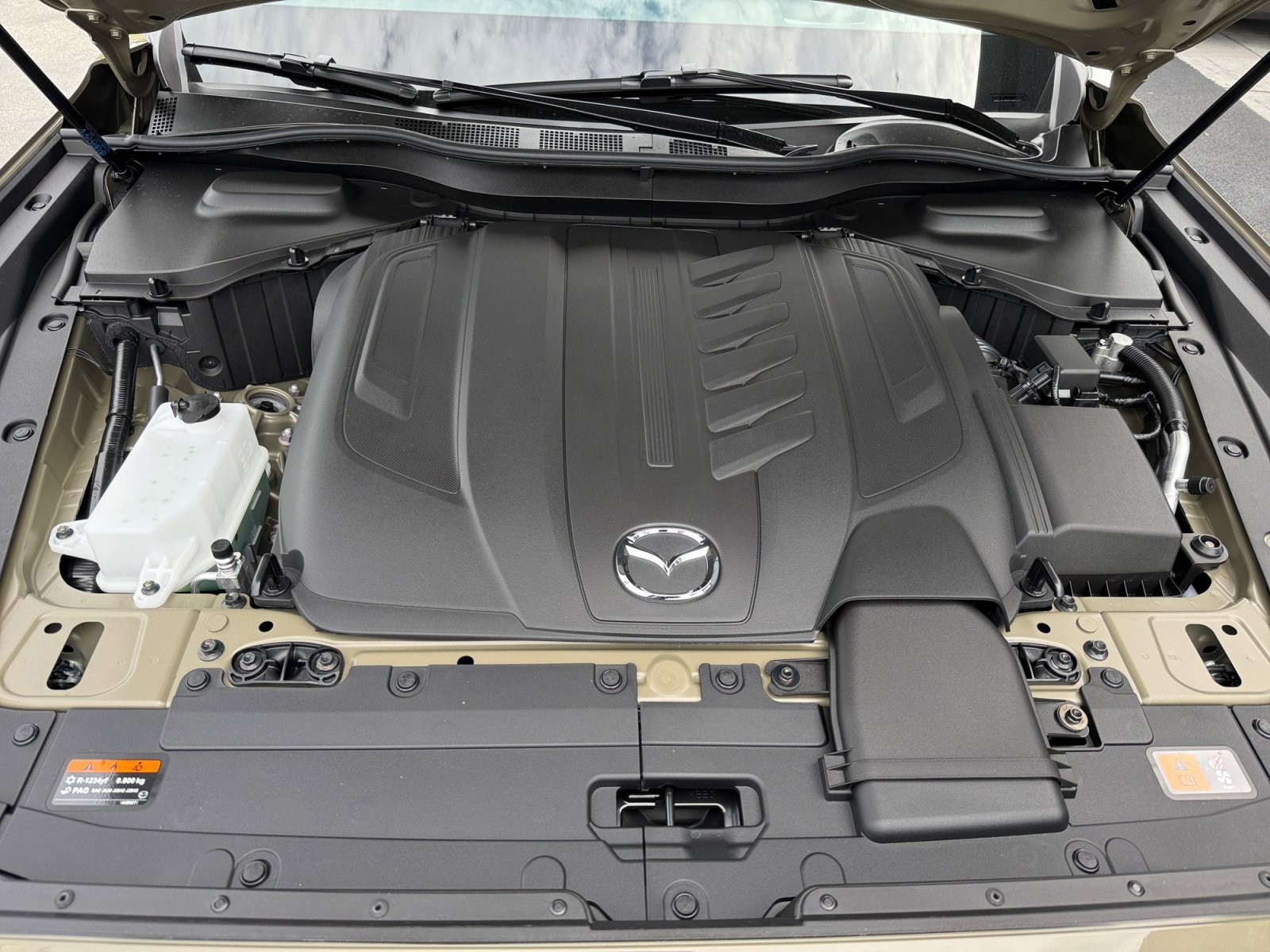 New 2026 Zircon Sand Metallic Mazda 3.3 Turbo S Premium Plus image 20