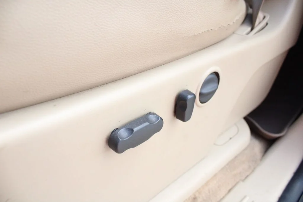 Used 2009 Blue GMC SLT image 3
