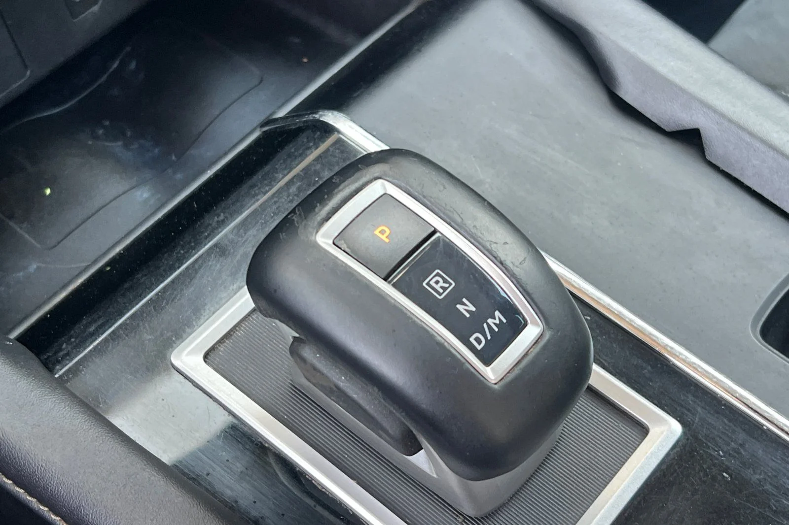 Used 2022 Black Mitsubishi SE Launch Edition image 20