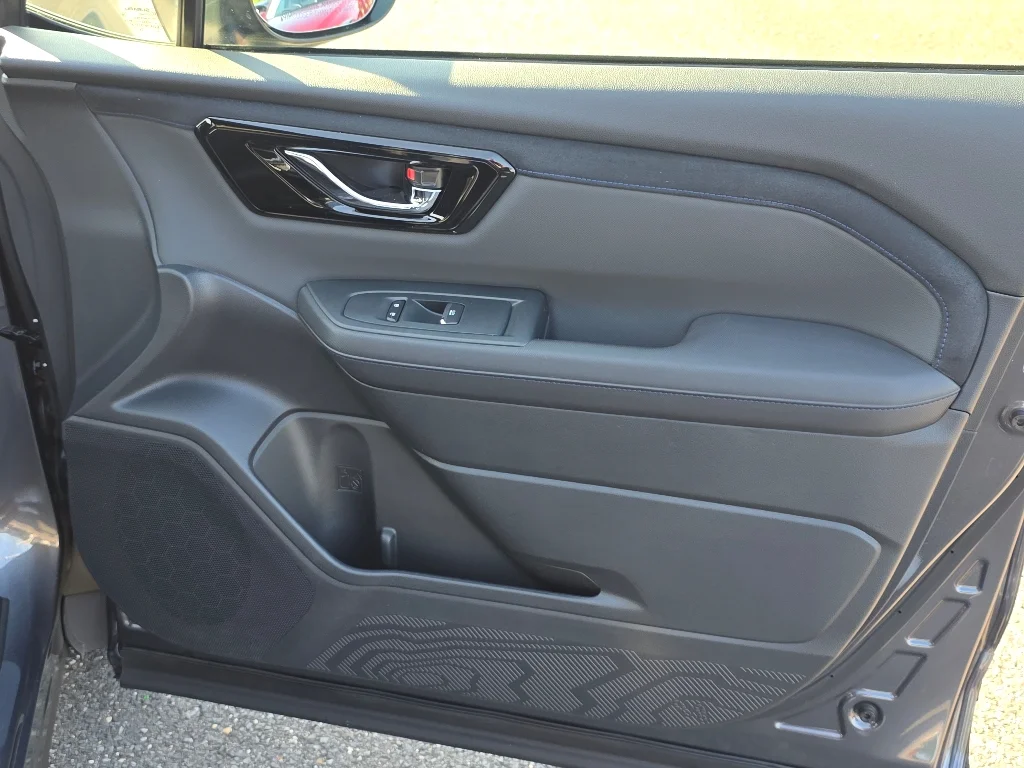 Used 2025 Magnetite Gray Metallic Subaru Limited image 20