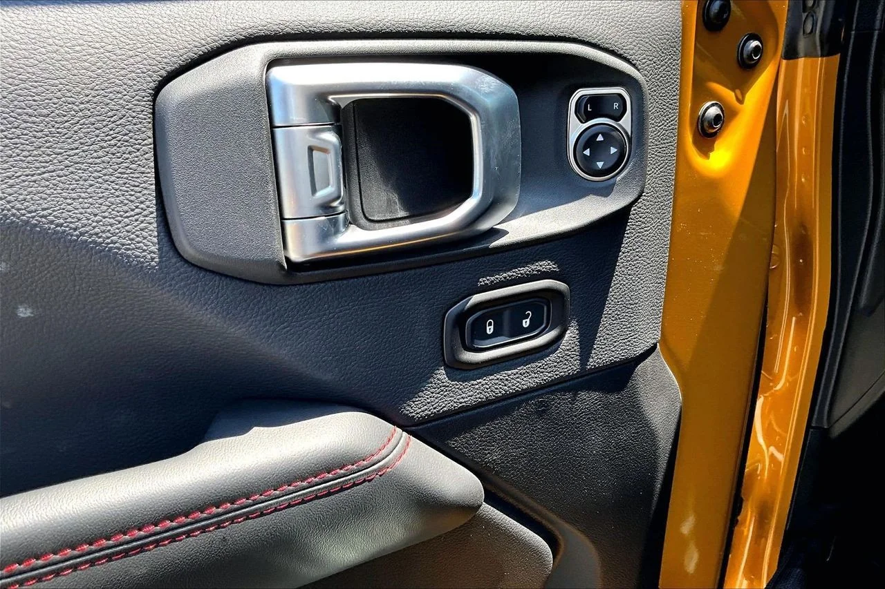 New 2026 Goldilocks Exterior Paint Jeep Rubicon X image 26