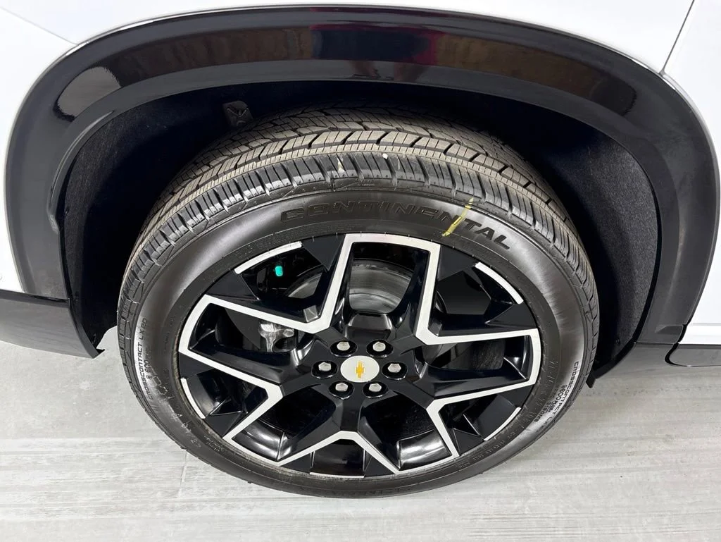 2026 Chevrolet Traverse High Country - Photo 12