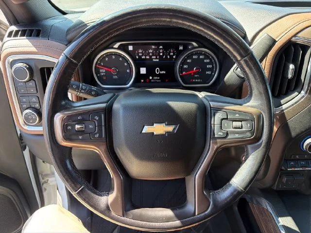 Used 2019 IRIDESCENT PEARL TRICOAT Chevrolet High Country image 17