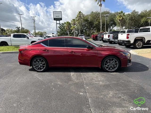 Used 2023 Red Nissan SR VC-Turbo FWD image 3