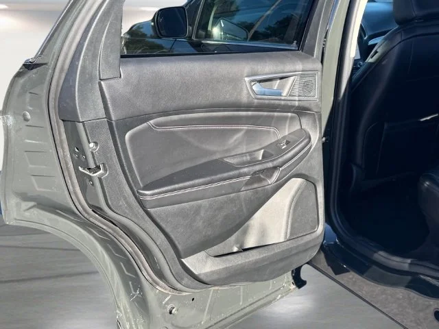 Used 2024 Green Ford Titanium image 18