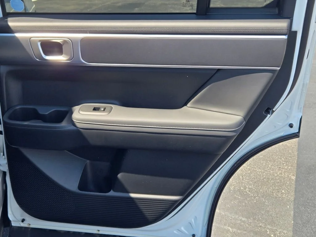 New 2026 White Hyundai SEL image 8