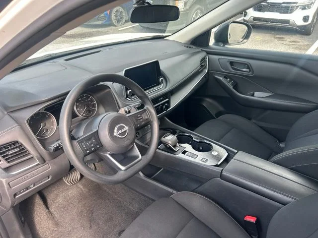 Used 2024 White Nissan S image 5