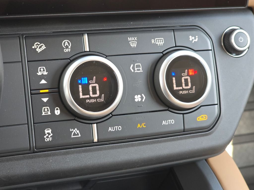 New 2026 Fuji White Land Rover S image 30