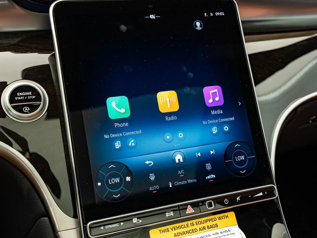 New 2026 Black Mercedes-Benz GLC 300 image 33