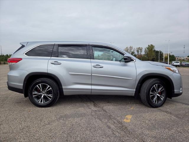 Certified Used 2017 CELESTIAL SILVER Toyota  image 23