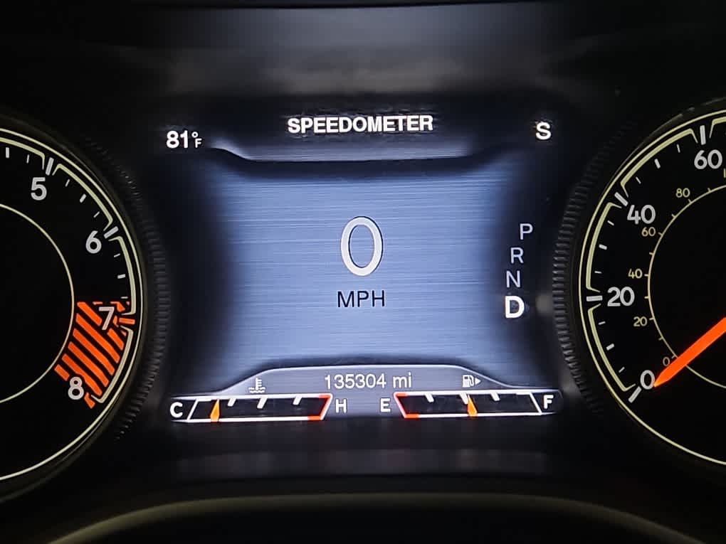 Used 2014  Jeep Limited image 10